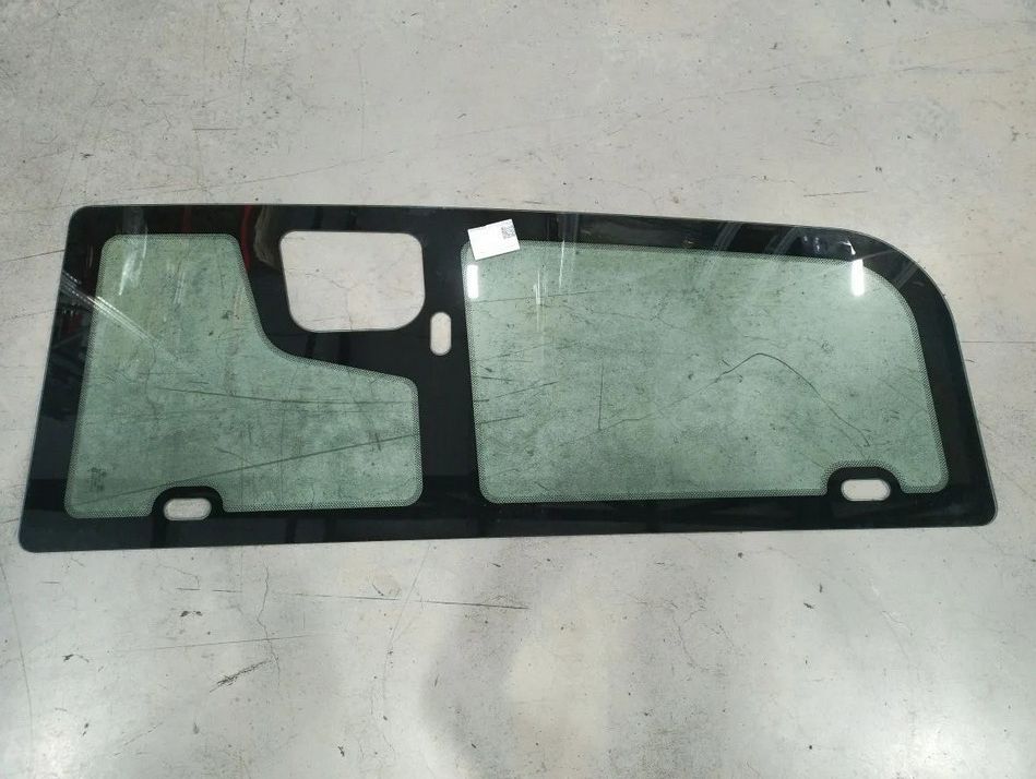 Стекло двери CDM6035